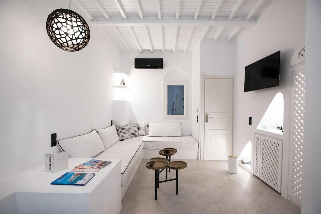 Cloe Cycladic Residence, By Mykonos High * Mykonos Town